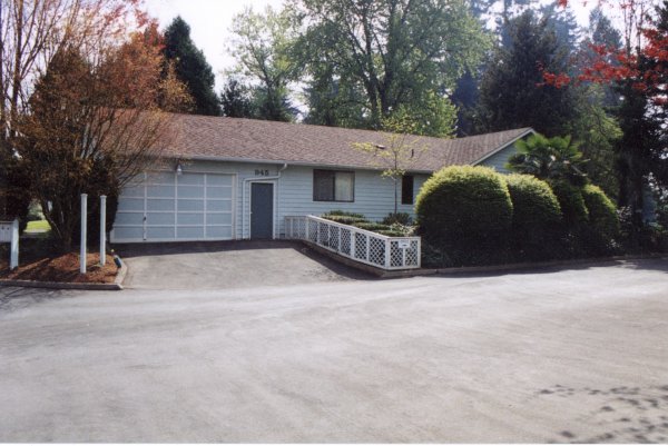 Photo of the same side as the entry but on the opposite end.